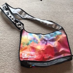 Color run tote